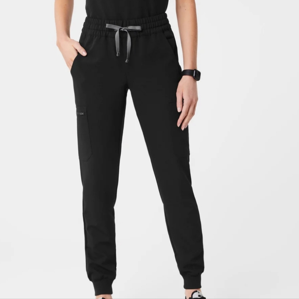 FIGS Women’s PS Uman Relaxed Black Jogger Scrub Pants!